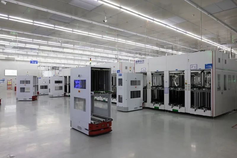 N型電池技術革命與數(shù)據(jù)科技服務 誰將引領未來能源新航向？